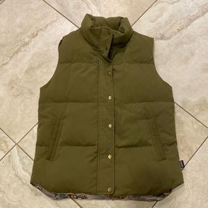 Patagonia puffer vest size medium